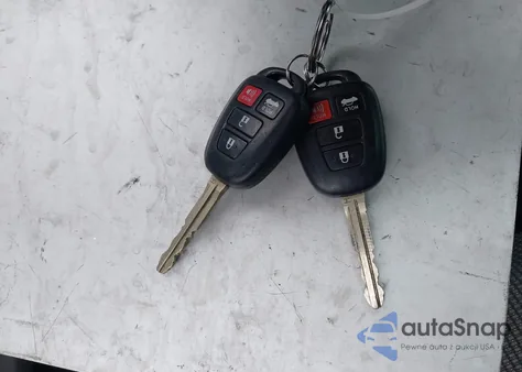 2018 Toyota Corolla Se from USA, damaged, VIN 5YFBURHE6JP813853